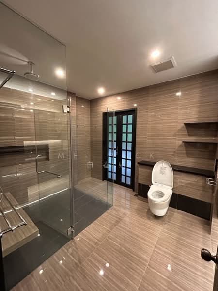 Bukit Timah/ Wilby road / Brizay Park GCB, , 5 Bedrooms, 8,000 sqft, Good Class Bungalow For Rent, by Mel Peck 白春娇, 500173440 - Bathroom - PropertyGuru.com.sg