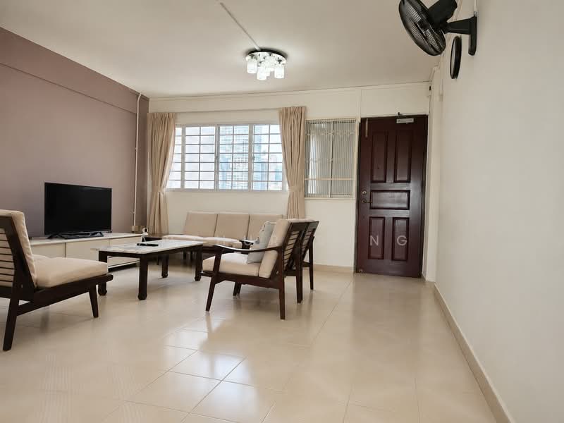 335B Smith Street, 335B Smith Street, 3 Bedrooms, 958 sqft, HDB Flat For Sale, by Arthur Sung, 500173446 - Living Room - PropertyGuru.com.sg