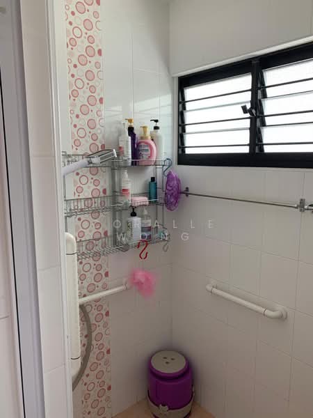 113 Bukit Purmei Road, 113 Bukit Purmei Road, Room Rental, 130 sqft, HDB Flat For Rent, by Coralle Wong, 500173472 - Bathroom - PropertyGuru.com.sg