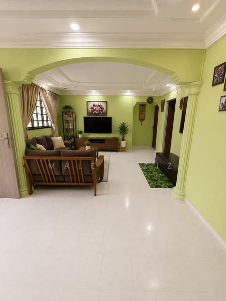 880A Tampines Avenue 8, 880A Tampines Avenue 8, 3 Bedrooms, 1,119 sqft, HDB Flat For Sale, by Malek Aziz, 500173484 - Living Room - PropertyGuru.com.sg