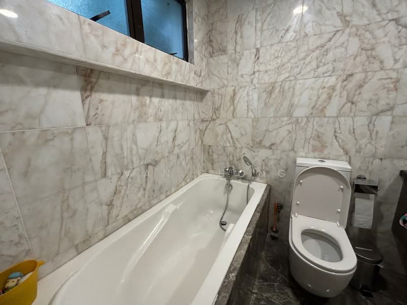 Tanglin Park, 5B Ridley Park, 3 Bedrooms, 1,604 sqft, Condominium For Rent, by Ivan Chong, 500173485 - Bathroom - PropertyGuru.com.sg