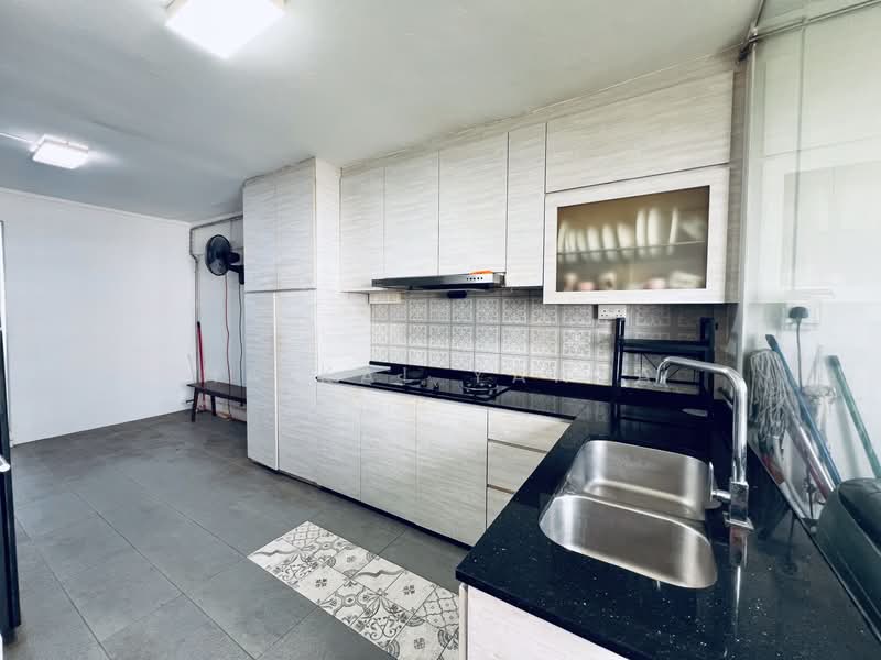 412 Commonwealth Avenue West, 412 Commonwealth Avenue West, 3 Bedrooms, 1,044 sqft, HDB Flat For Rent, by Haikal Yahya, 500173511 - PropertyGuru.com.sg