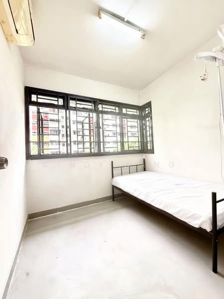 320 Ang Mo Kio Avenue 1, 320 Ang Mo Kio Avenue 1, 2 Bedrooms, 947 sqft, HDB Flat For Sale, by Cindy Wang, 500173514 - Bedroom - PropertyGuru.com.sg