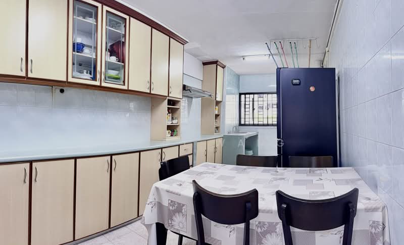 320 Ang Mo Kio Avenue 1, 320 Ang Mo Kio Avenue 1, 2 Bedrooms, 947 sqft, HDB Flat For Sale, by Cindy Wang, 500173514 - Kitchen - PropertyGuru.com.sg