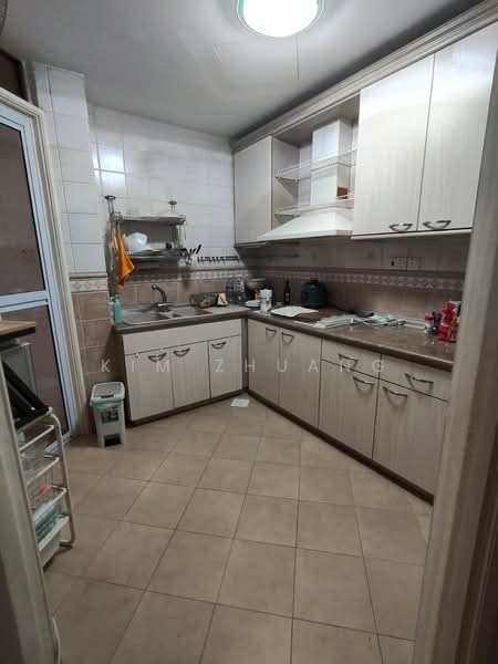 Regent Park, 26 Jalan Lempeng, Room Rental, 180 sqft, Condominium For Rent, by Kim Zhuang, 500173516 - Kitchen - PropertyGuru.com.sg