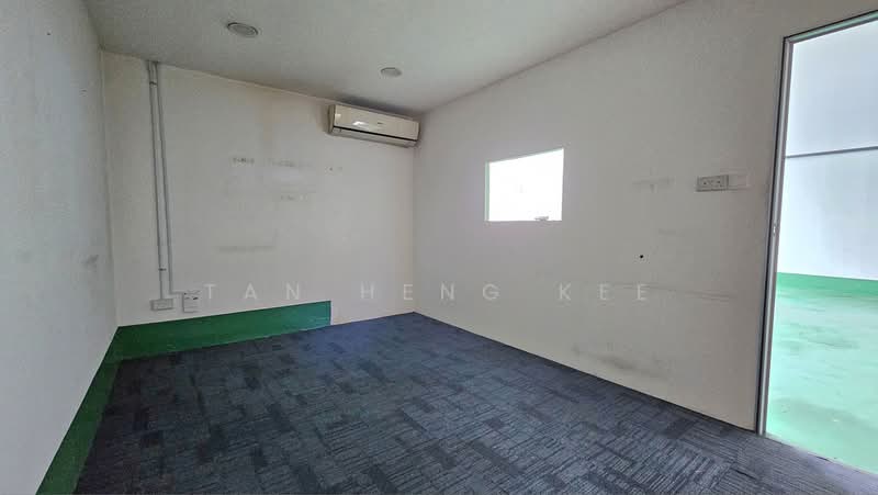 West Connect Building, 10 Buroh Street, 1,733 sqft, Factory / Workshop (B2) For Sale, by Tan Heng Kee, 500173517 - Interior - CommercialGuru.com.sg