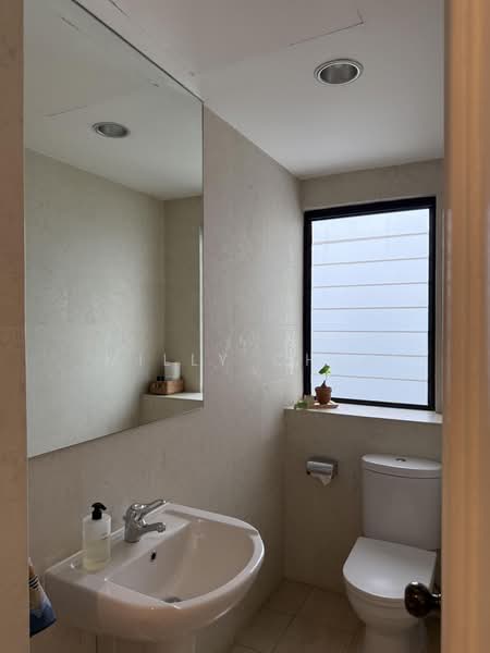 Regency Park, 11 Nathan Road, 3 Bedrooms, 3,175 sqft, Condominium For Rent, by Milly Chia, 500173520 - Powder Room - PropertyGuru.com.sg