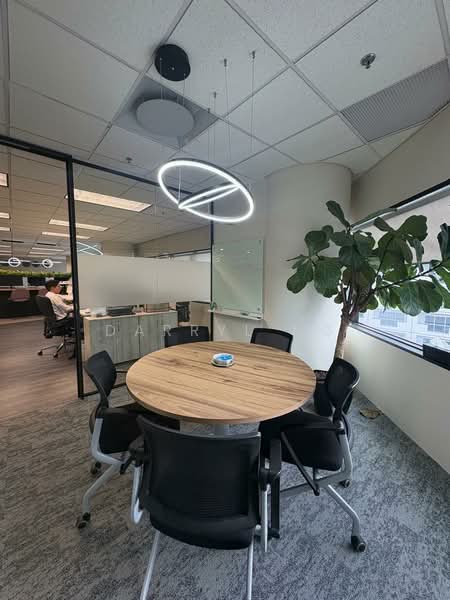 Raffles City Tower, 250 North Bridge Road, 700 sqft, Office For Rent, by Darryl Ng, 500173552 - Interior - CommercialGuru.com.sg