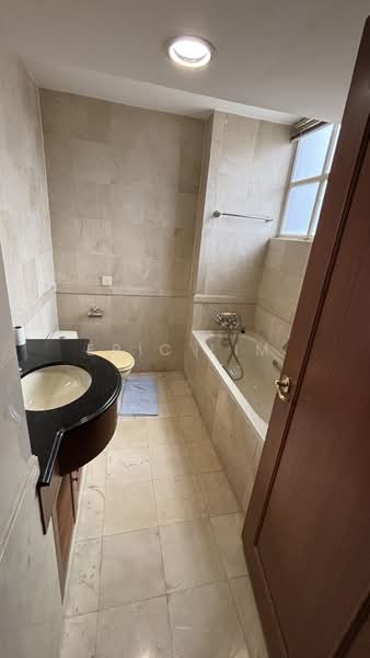 Laguna Green, 20 Jalan Hajijah, 4 Bedrooms, 1,658 sqft, Condominium For Sale, by Eric Lim, 500173565 - Bathroom - PropertyGuru.com.sg