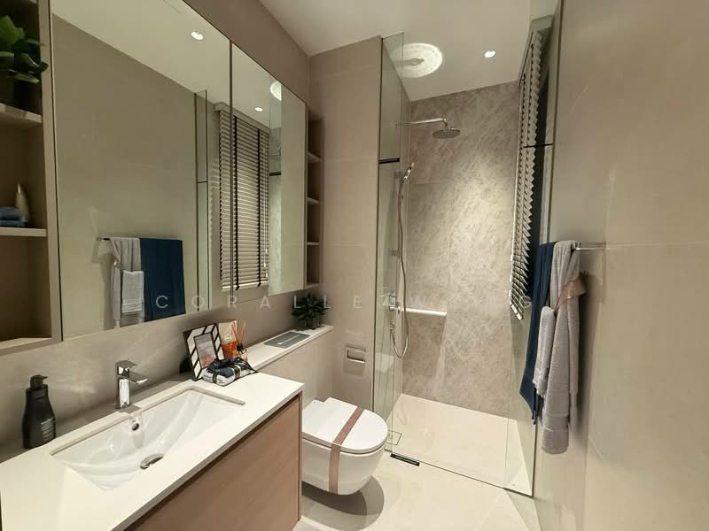 Cheap starting from $23xx psf, 3 Bed 2 Bath, beauty world MRT, pei hwa, Clementi Park / Upper Bukit Timah, 3 Bedrooms, 872 sqft, Apartment For Sale, by Coralle Wong, 500173567 - Bathroom - PropertyGuru.com.sg