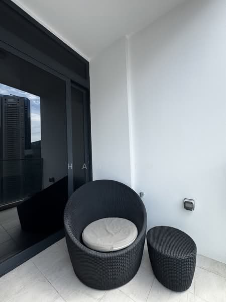 Robinson Suites, 50 Robinson Road, 1 Bedroom, 484 sqft, Condominium For Rent, by Han Lim, 500173574 - Balcony - PropertyGuru.com.sg