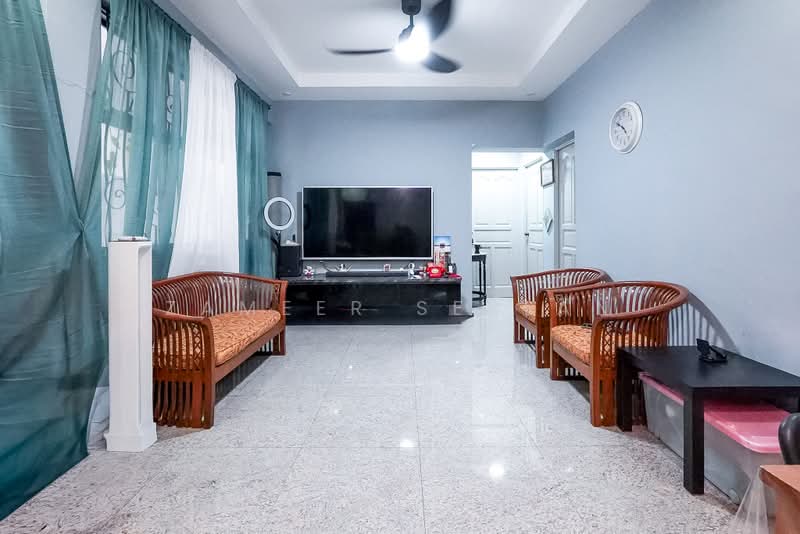 622 Senja Road, 622 Senja Road, 3 Bedrooms, 968 sqft, HDB Flat For Sale, by Zameer Serlan, 500173581 - Living Room - PropertyGuru.com.sg