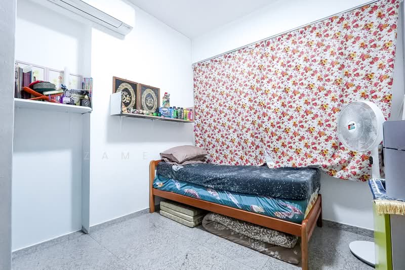 622 Senja Road, 622 Senja Road, 3 Bedrooms, 968 sqft, HDB Flat For Sale, by Zameer Serlan, 500173581 - Bedroom 1 - PropertyGuru.com.sg