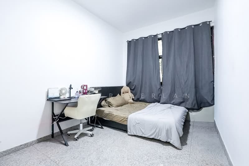 622 Senja Road, 622 Senja Road, 3 Bedrooms, 968 sqft, HDB Flat For Sale, by Zameer Serlan, 500173581 - Bedroom 2 - PropertyGuru.com.sg