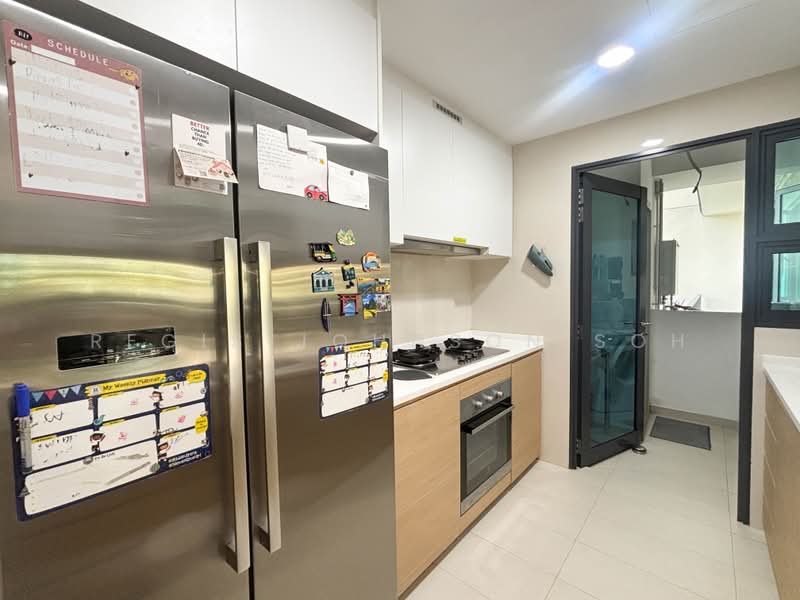 Treasure at Tampines, 1 Tampines Lane, 4 Bedrooms, 1,367 sqft, Condominium For Rent, by Regis Johnson Soh, 500173585 - Kitchen - PropertyGuru.com.sg
