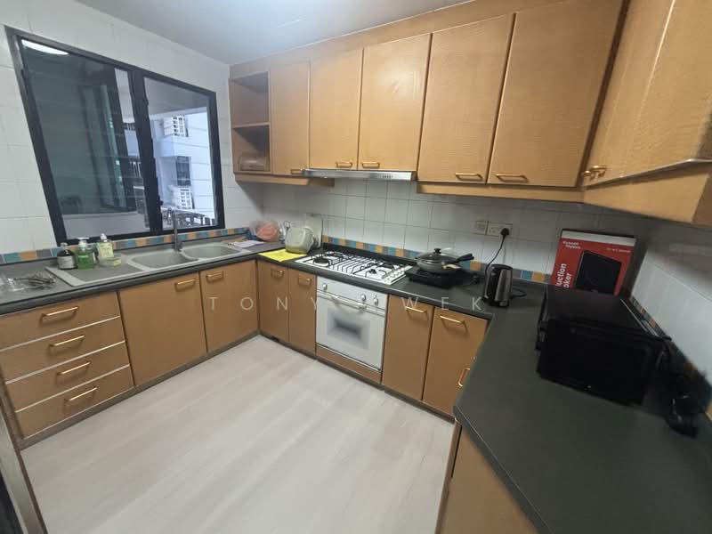 Woodsvale, 7 Woodlands Drive 72, Room Rental, 120 sqft, Condominium For Rent, by Tony Kwek, 500173590 - Kitchen - PropertyGuru.com.sg