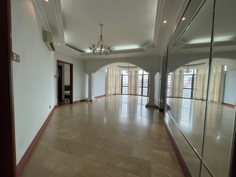 Parc Oasis, 35 Jurong East Avenue 1, 3 Bedrooms, 1,227 sqft, Condominium For Sale, by Josephine Ng, 500173591 - Living Room - PropertyGuru.com.sg