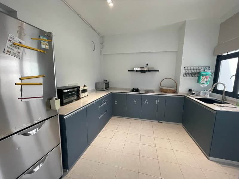 220B Bedok Central, 220B Bedok Central, 3 Bedrooms, 1,204 sqft, HDB Flat For Rent, by Alice Yap, 500173593 - Kitchen - PropertyGuru.com.sg