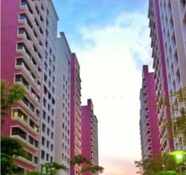 220B Bedok Central, 220B Bedok Central, 3 Bedrooms, 1,204 sqft, HDB Flat For Rent, by Alice Yap, 500173593 - Exterior - PropertyGuru.com.sg
