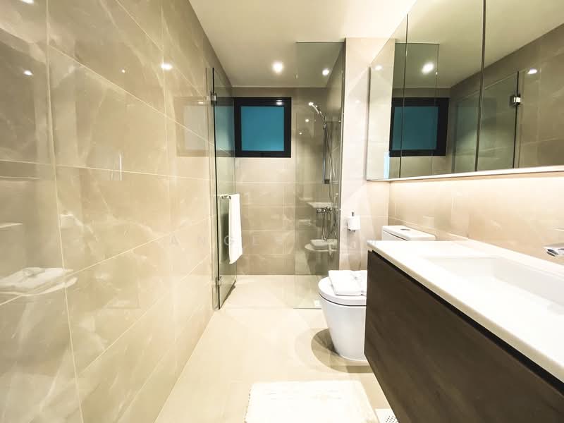 Treasure at Tampines, 29 Tampines Lane, 5 Bedrooms, 1,722 sqft, Condominium For Sale, by Angel Lim, 500173597 - Bathroom - PropertyGuru.com.sg