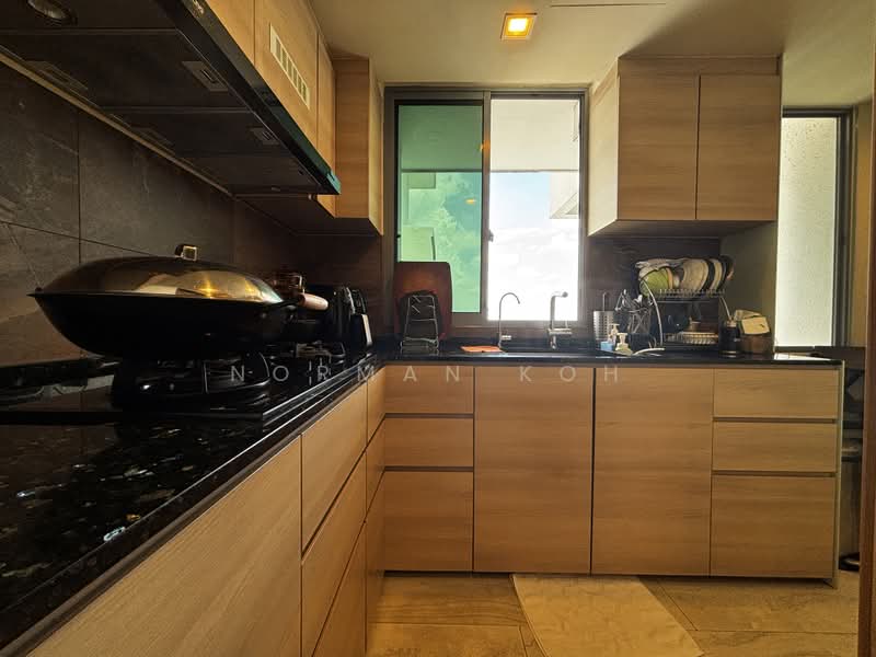 The Madeira, 50 Bukit Batok Street 31, 4 Bedrooms, 2,400 sqft, Condominium For Sale, by Norman Koh, 500173601 - Kitchen - PropertyGuru.com.sg