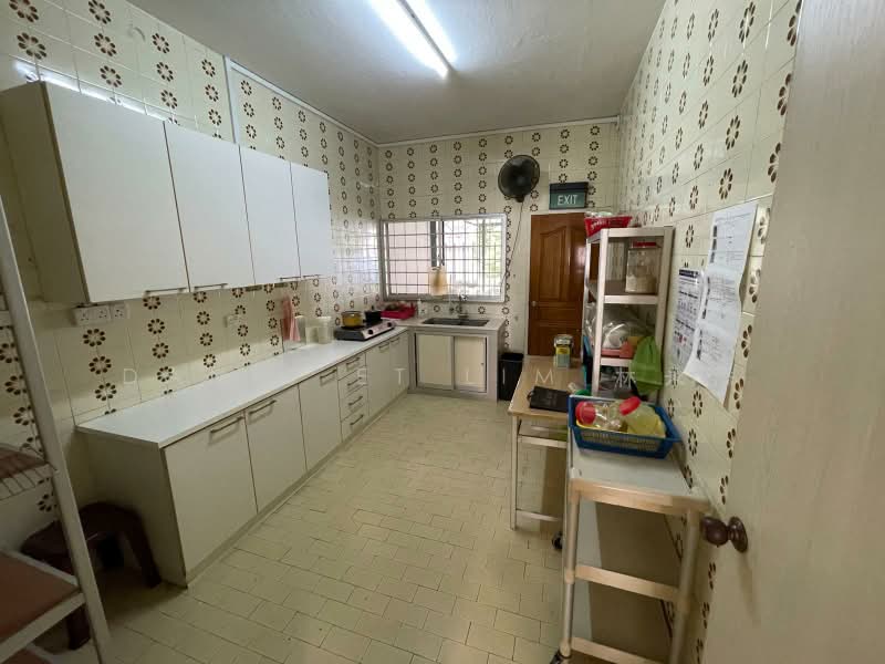73 Lengkong Dua, lengkong dua, 5 Bedrooms, 4,385 sqft, Semi-Detached House For Sale, by Danis ET Lim 林永添, 500173609 - Kitchen - PropertyGuru.com.sg