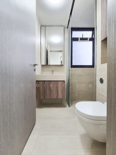 The Garden Residences, 9 Serangoon North View, 3 Bedrooms, 797 sqft, Condominium For Sale, by Dominic Lim, 500173611 - Common Bathroom - PropertyGuru.com.sg