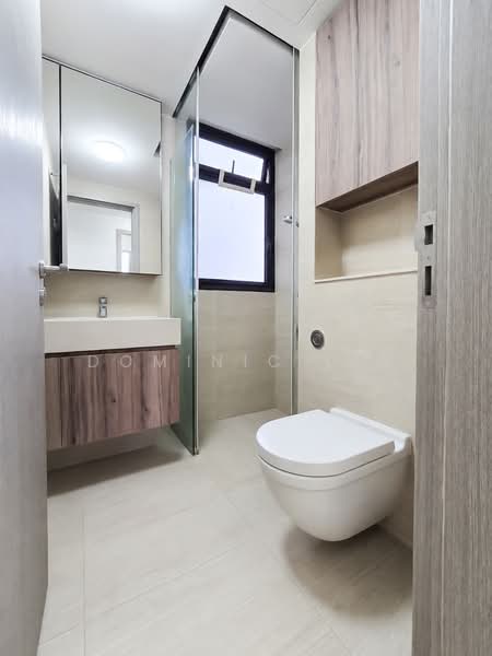 The Garden Residences, 9 Serangoon North View, 3 Bedrooms, 797 sqft, Condominium For Sale, by Dominic Lim, 500173611 - Common Bathroom - PropertyGuru.com.sg
