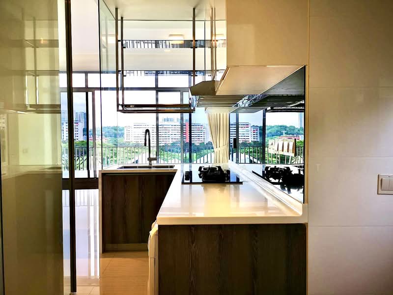 Woodhaven, 71 Woodgrove Avenue, 3 Bedrooms, 1,119 sqft, Condominium For Sale, by Mathieu GOARANT, 500173614 - Kitchen - PropertyGuru.com.sg