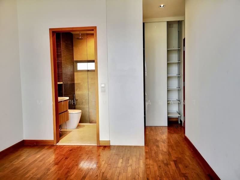 Woodhaven, 71 Woodgrove Avenue, 3 Bedrooms, 1,119 sqft, Condominium For Sale, by Mathieu GOARANT, 500173614 - Bathroom - PropertyGuru.com.sg