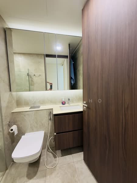Artra, 10 Alexandra View, 3 Bedrooms, 1,227 sqft, Condominium For Sale, by Victor Ho, 500173618 - Bathroom - PropertyGuru.com.sg