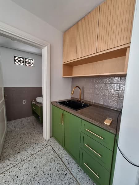 52 Tras Street, 52 Tras Street, 1,200 sqft, Office For Rent, by Damien Choo, 500173626 - Kitchen - CommercialGuru.com.sg