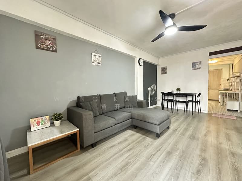 94 Lorong 4 Toa Payoh, 94 Lorong 4 Toa Payoh, 2 Bedrooms, 645 sqft, HDB Flat For Rent, by Wong Kai Sun 黄开山, 500173631 - Living Room - PropertyGuru.com.sg