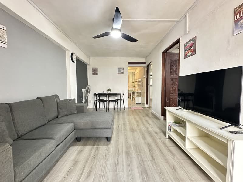 94 Lorong 4 Toa Payoh, 94 Lorong 4 Toa Payoh, 2 Bedrooms, 645 sqft, HDB Flat For Rent, by Wong Kai Sun 黄开山, 500173631 - Living Room - PropertyGuru.com.sg