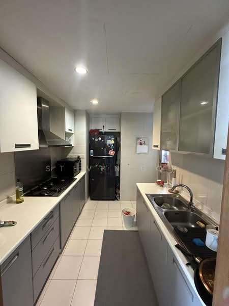 Blue Horizon, 21 West Coast Crescent, 3 Bedrooms, 1,216 sqft, Condominium For Rent, by Steven Goh, 500173644 - Kitchen - PropertyGuru.com.sg