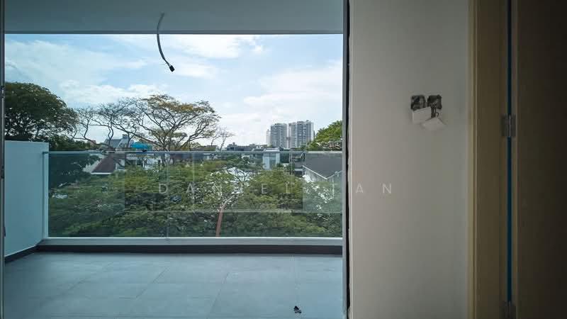 Brand-New Inter | Within 1KM to St. Nicholas Girls' | Near Mayflower MRT, Seraya Crescent, Nemesu Avenue, Casuarina Walk, Casuarina Road, 6 Bedrooms, 3,649 sqft, Terraced House For Sale, by Daniel Tan, 500173646 - Balcony - PropertyGuru.com.sg