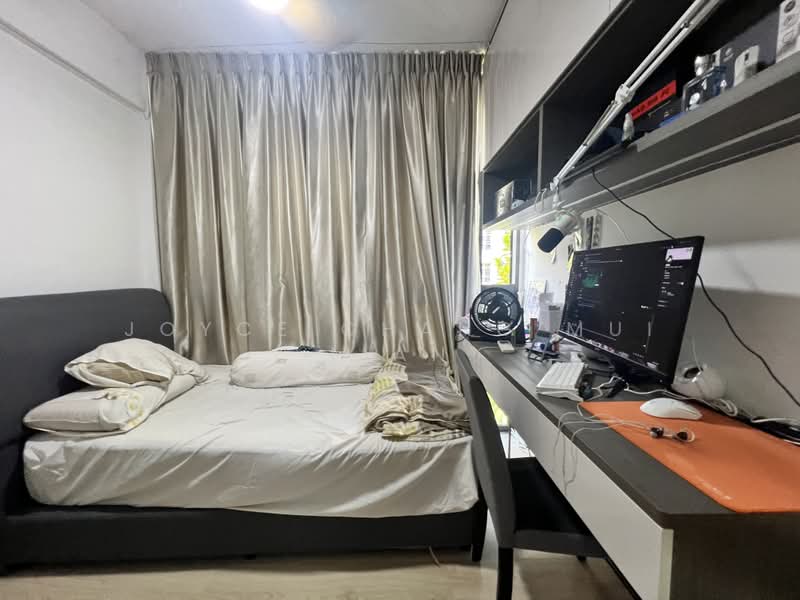 The Wisteria, 590 Yishun Ring Road, 3 Bedrooms, 958 sqft, Condominium For Rent, by Joyce Chang Mui Lian, 500173650 - Bedroom - PropertyGuru.com.sg