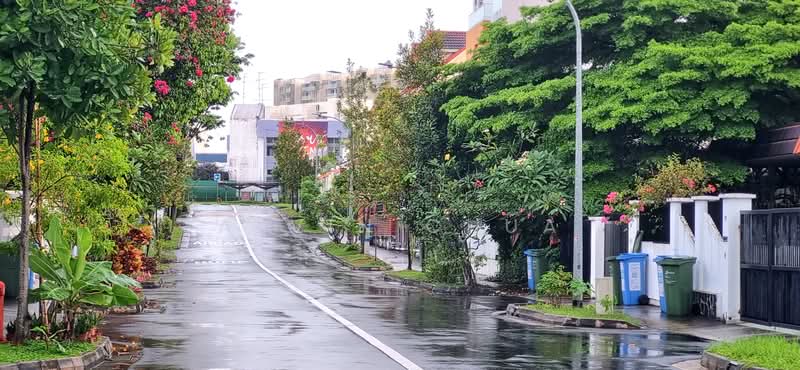 Lorong 1 Realty Park, Lorong 1 Realty Park, 3 Bedrooms, 1,227 sqft, Walk-up Apartment For Rent, by Alvin Chua, 500173654 - Exterior - PropertyGuru.com.sg