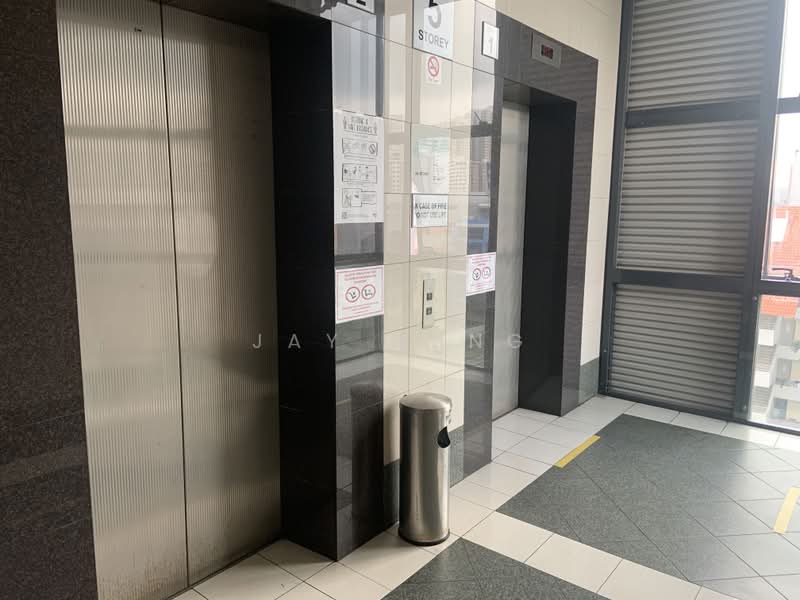 Midview Building, 50 Bukit Batok Street 23, 1,200 sqft, Light Industrial (B1) For Sale, by Jay Hung, 500173668 - Corridor - CommercialGuru.com.sg
