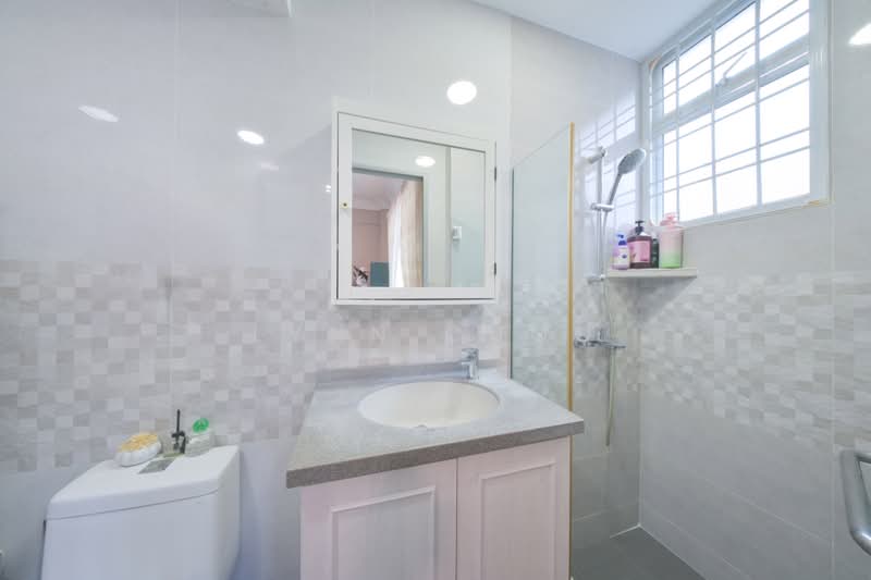 Park Court, 9 Lorong 101 Changi, 3 Bedrooms, 958 sqft, Condominium For Rent, by Lynn Choo, 500173683 - Bathroom - PropertyGuru.com.sg