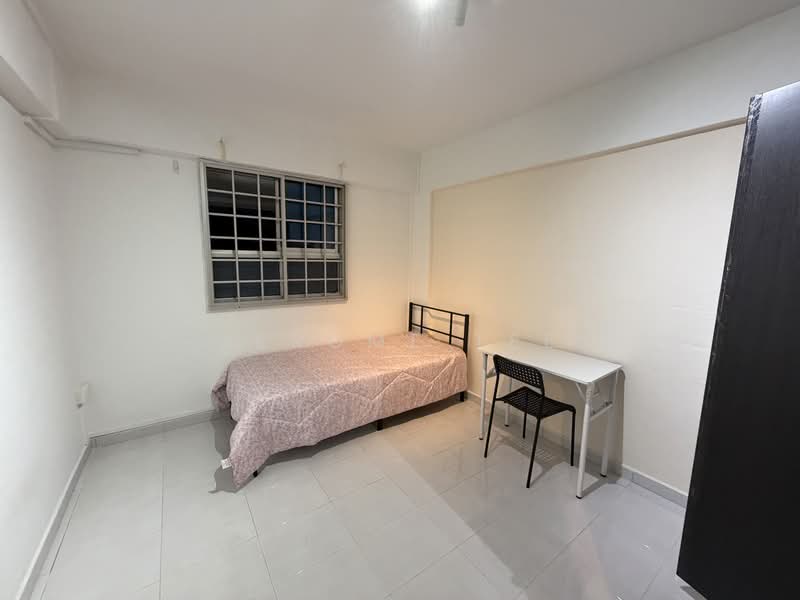 181 Ang Mo Kio Avenue 5, 181 Ang Mo Kio Avenue 5, Room Rental, 100 sqft, HDB Flat For Rent, by Jerome Tee, 500173696 - Bedroom - PropertyGuru.com.sg