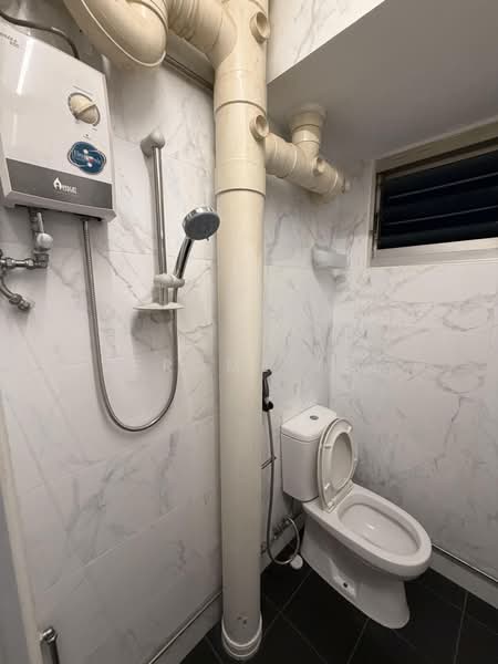 181 Ang Mo Kio Avenue 5, 181 Ang Mo Kio Avenue 5, Room Rental, 100 sqft, HDB Flat For Rent, by Jerome Tee, 500173696 - Bathroom - PropertyGuru.com.sg