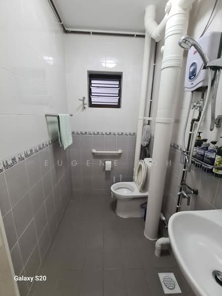 116 Pending Road, 116 Pending Road, Room Rental, 100 sqft, HDB Flat For Rent, by Eugene Koh, 500173714 - Bathroom - PropertyGuru.com.sg