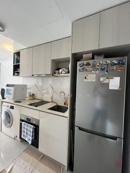 Whistler Grand, 109 West Coast Vale, 1 Bedroom, 441 sqft, Condominium For Rent, by Sam Goh, 500173723 - Kitchen - PropertyGuru.com.sg