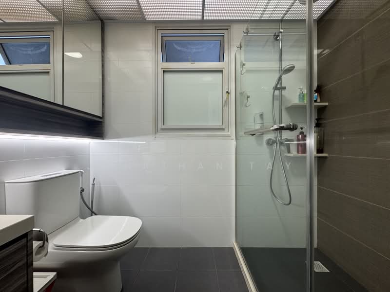 622A Tampines Avenue 12, 622A Tampines Avenue 12, 3 Bedrooms, 1,216 sqft, HDB Flat For Sale, by Jonathan Tay, 500173724 - Bathroom - PropertyGuru.com.sg