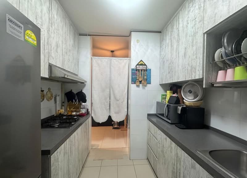 122B Punggol Edge, 122B Edgedale Plains, 2 Bedrooms, 732 sqft, HDB Flat For Sale, by Mo Alkaff, 500173739 - Kitchen - PropertyGuru.com.sg