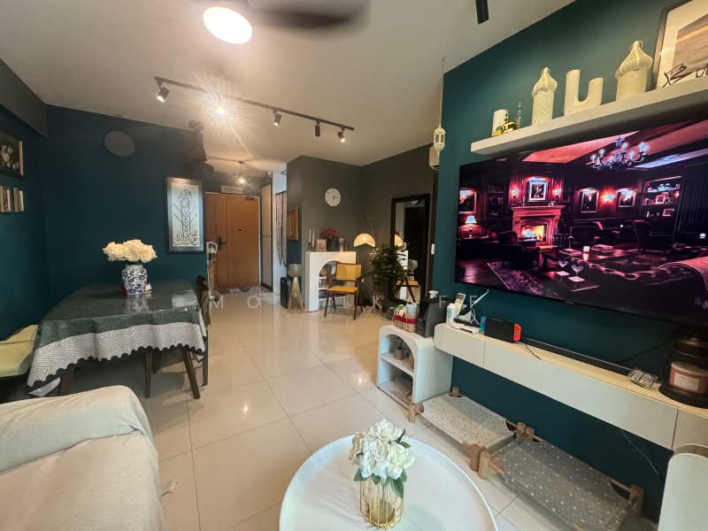 122B Punggol Edge, 122B Edgedale Plains, 2 Bedrooms, 732 sqft, HDB Flat For Sale, by Mo Alkaff, 500173739 - Living Room - PropertyGuru.com.sg