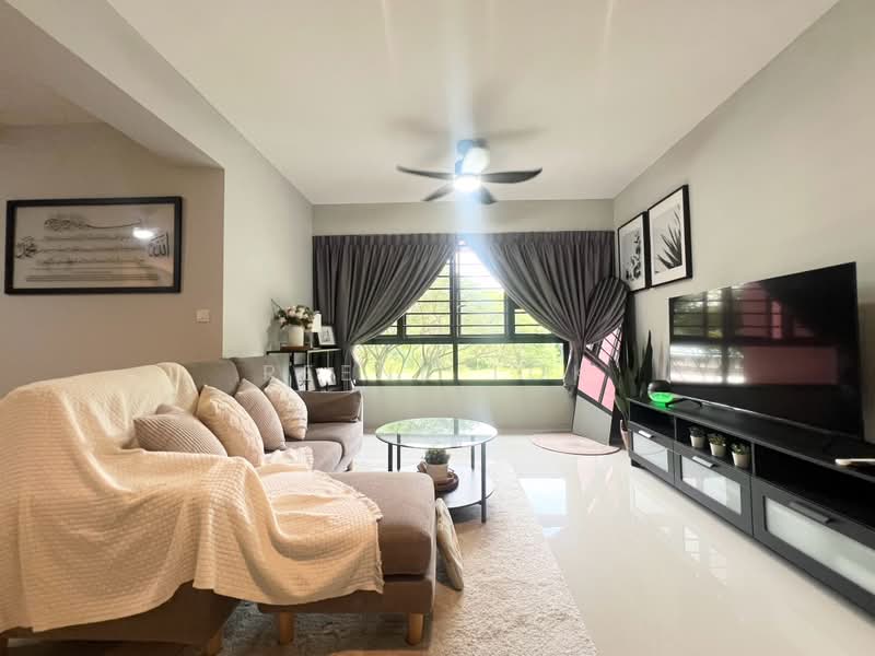 467A Bukit Batok West Avenue 9, 467A Bukit Batok West Avenue 9, 3 Bedrooms, 1,001 sqft, HDB Flat For Sale, by Reene Tok, 500173741 - Living Room - PropertyGuru.com.sg