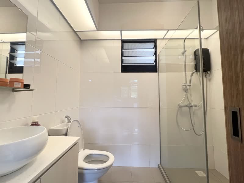467A Bukit Batok West Avenue 9, 467A Bukit Batok West Avenue 9, 3 Bedrooms, 1,001 sqft, HDB Flat For Sale, by Reene Tok, 500173741 - Bathroom - PropertyGuru.com.sg