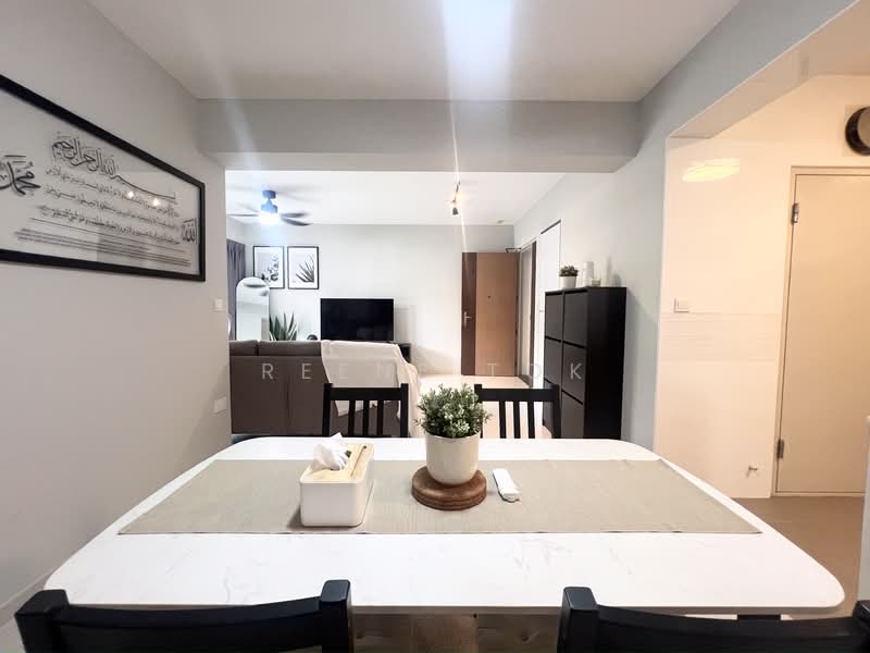 467A Bukit Batok West Avenue 9, 467A Bukit Batok West Avenue 9, 3 Bedrooms, 1,001 sqft, HDB Flat For Sale, by Reene Tok, 500173741 - Living Room - PropertyGuru.com.sg